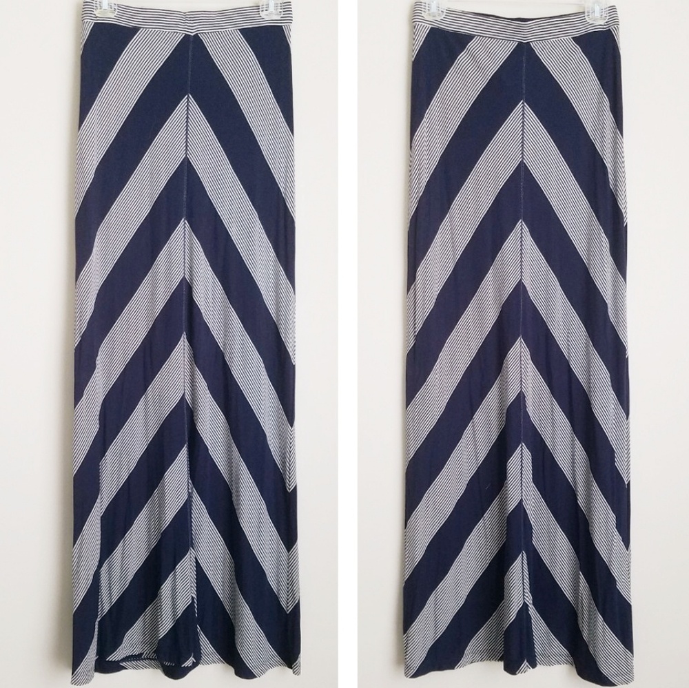 Max Studio | NWT Chevron Stripe Maxi Skirt